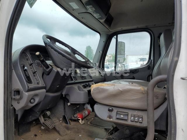 Photo 2 of 2021 FREIGHTLINER M2 106 MEDIUM DUTY N/A (VIN 1FVACWFC2MHMK3416)