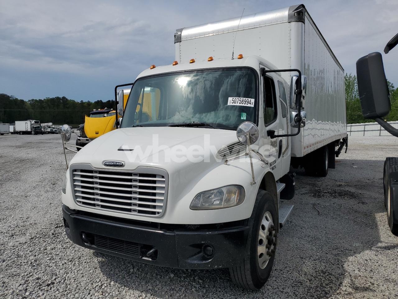 2020 FREIGHTLINER M2 106 MEDIUM DUTY (VIN 1FVACWFC6LHKY6771)