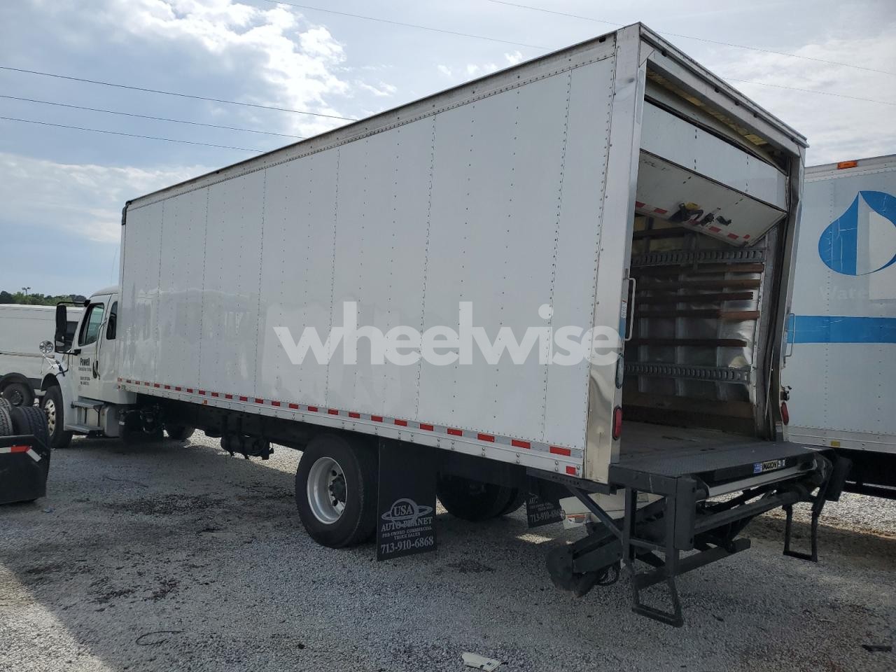 Photo 2 of 2020 FREIGHTLINER M2 106 MEDIUM DUTY (VIN 1FVACWFC6LHKY6771)