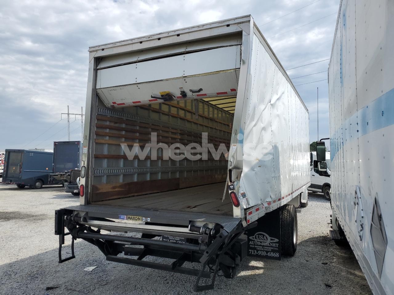 Photo 3 of 2020 FREIGHTLINER M2 106 MEDIUM DUTY (VIN 1FVACWFC6LHKY6771)