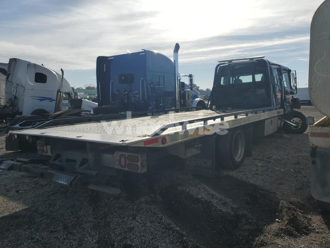 Photo 3 of 2023 FREIGHTLINER BUSINESS CLASS M2 ROLLBACK TRUCK (VIN 1FVACWFC8PHNX2885)