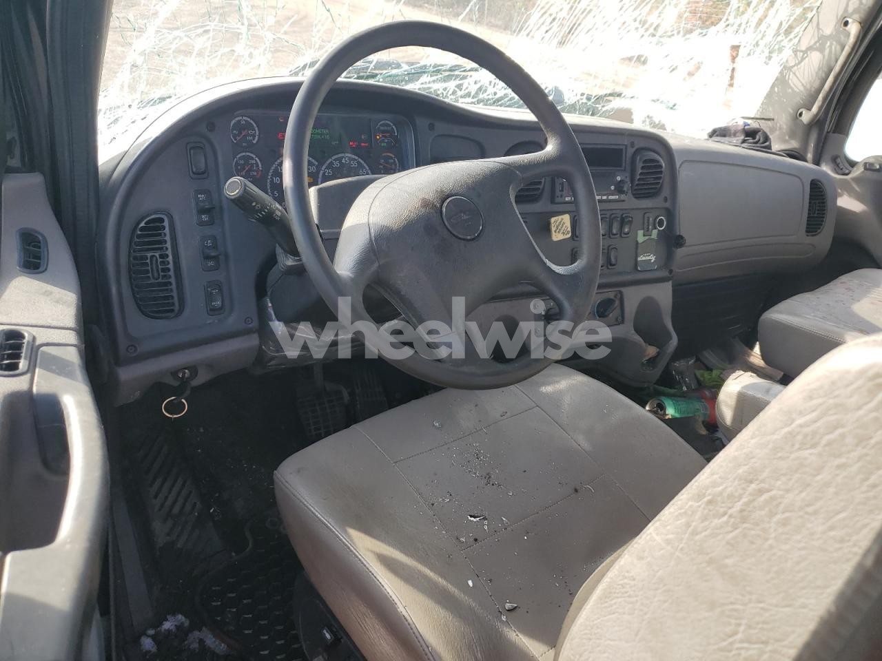 Photo 8 of 2023 FREIGHTLINER BUSINESS CLASS M2 ROLLBACK TRUCK (VIN 1FVACWFC8PHNX2885)