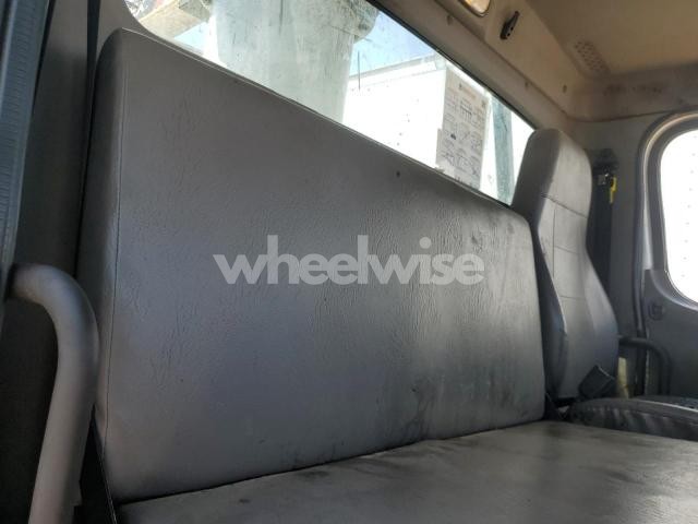 Photo 14 of 2020 FREIGHTLINER M2 106 MEDIUM DUTY N/A (VIN 1FVACWFD9LHLG0575)