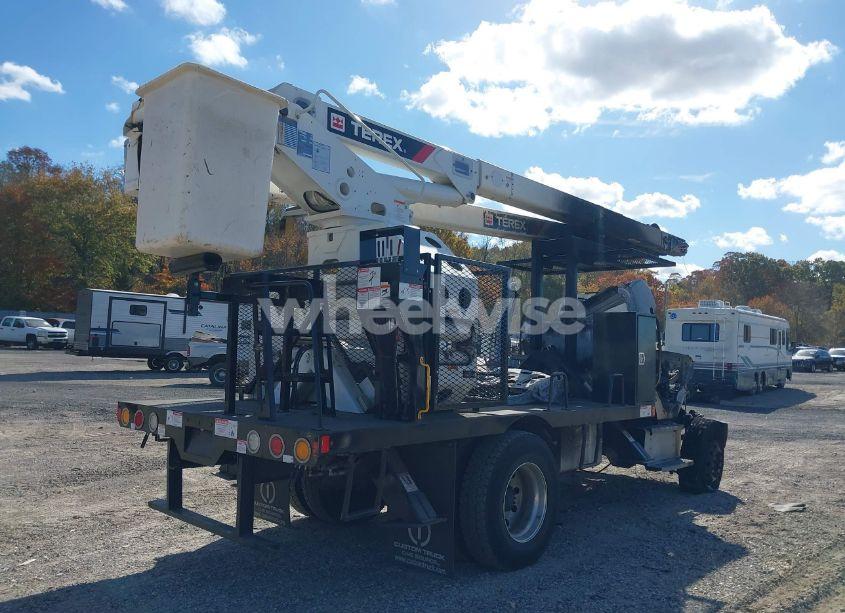 Photo 4 of 2021 Freightliner M2 106 (VIN 1FVACWFD9MHMP3528)