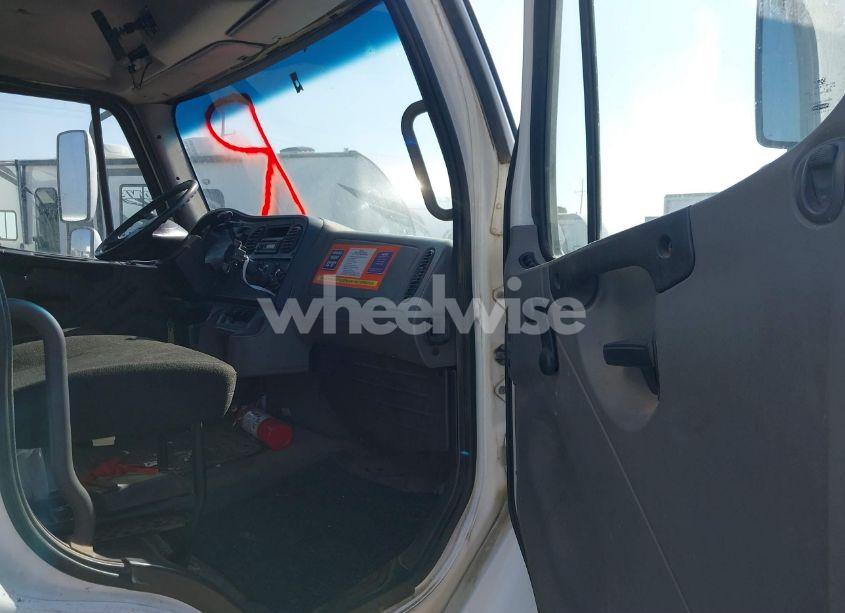 Photo 7 of 2015 Freightliner M2 106 MEDIUM DUTY (VIN 1FVACXDT1FHGF3457)