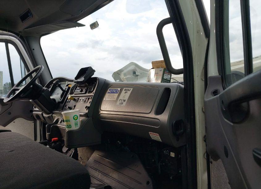 Photo 13 of 2016 Freightliner M2 106 MEDIUM DUTY (VIN 1FVACXDT5GHHD0753)