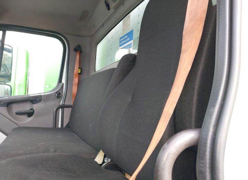 Photo 7 of 2016 Freightliner M2 106 MEDIUM DUTY (VIN 1FVACXDT5GHHD0753)