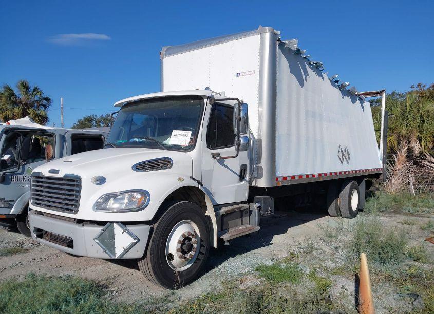 Photo 2 of 2016 Freightliner M2 106 MEDIUM DUTY (VIN 1FVACXDT6GHHE7514)