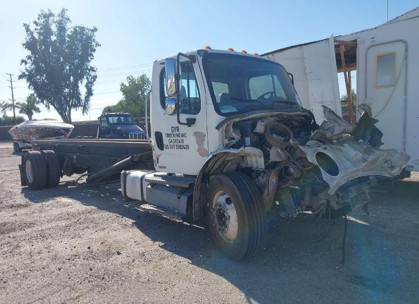 2011 Freightliner M2 106 MEDIUM DUTY (VIN 1FVACXDTXBHBC6950) main photo