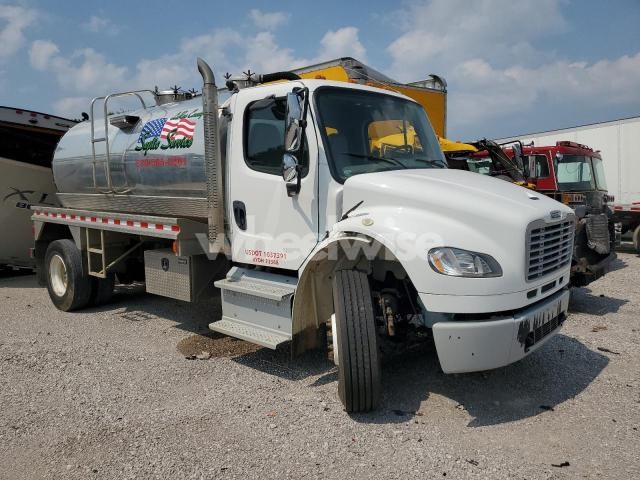 Photo 6 of 2019 FREIGHTLINER BUSINESS CLASS M2 VACUUM TRUCK (VIN 1FVACXFE9KHKS0317)