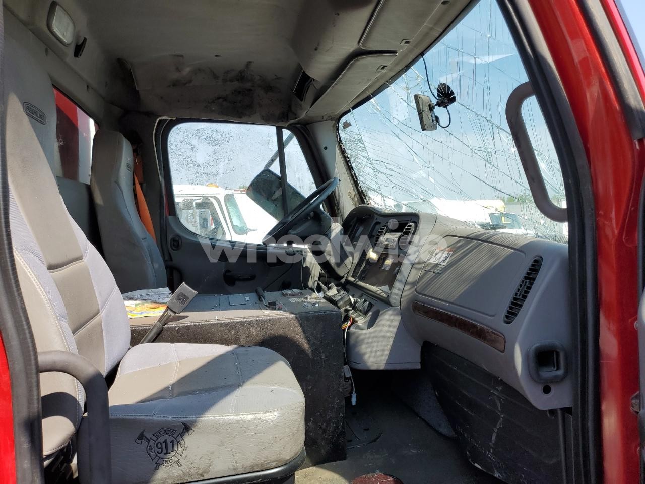 Photo 5 of 2014 FREIGHTLINER BUSINESS CLASS M2 TANKER FIRE TRUCK (VIN 1FVACYCY4EHFT7708)