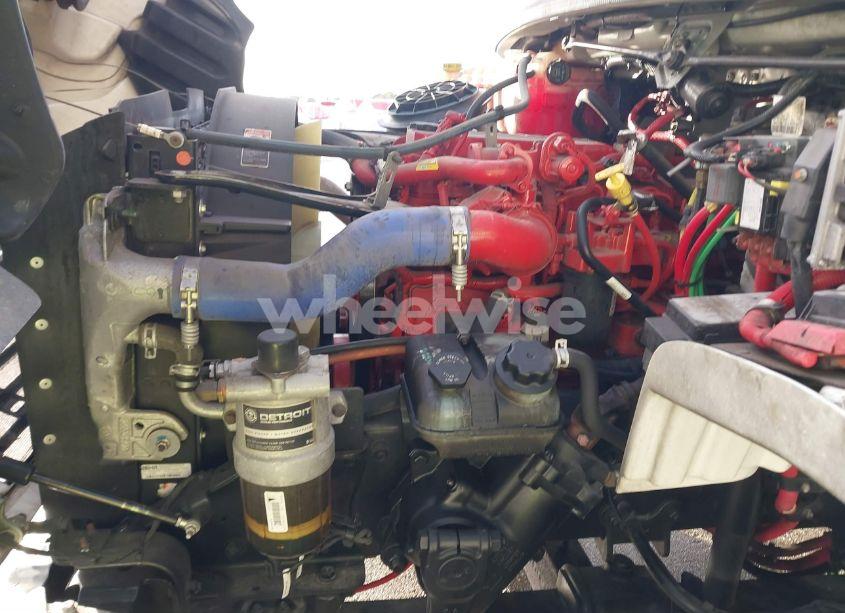 Photo 9 of 2021 Freightliner M2 106 (VIN 1FVDCXFC9MHMR0016)