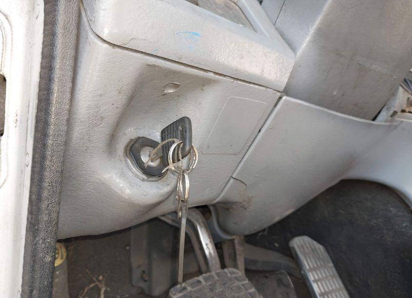 Photo 11 of 2002 Freightliner Columbia COLUMBIA (VIN 1FVHA6A822LK13996)