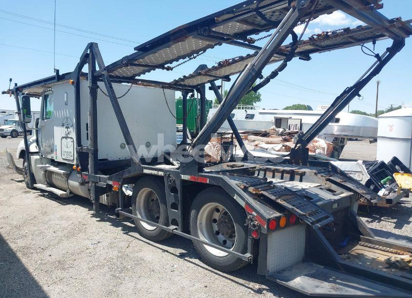 Photo 3 of 2007 Freightliner Columbia COLUMBIA (VIN 1FVHA6AV77DY79596)