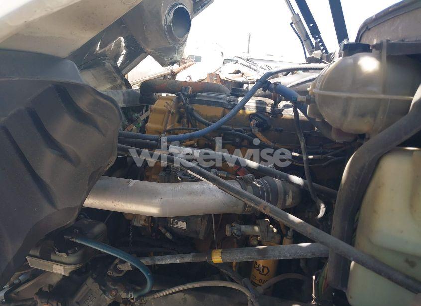 Photo 9 of 2007 Freightliner Columbia COLUMBIA (VIN 1FVHA6AV77DY79596)