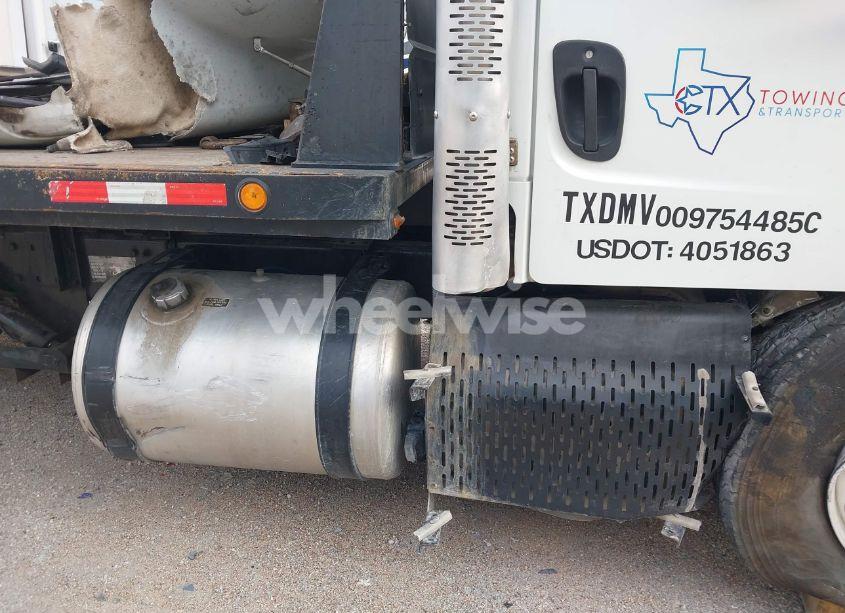 Photo 13 of 2015 Freightliner M2 112 MEDIUM DUTY (VIN 1FVHC5DV9FHGR2127)