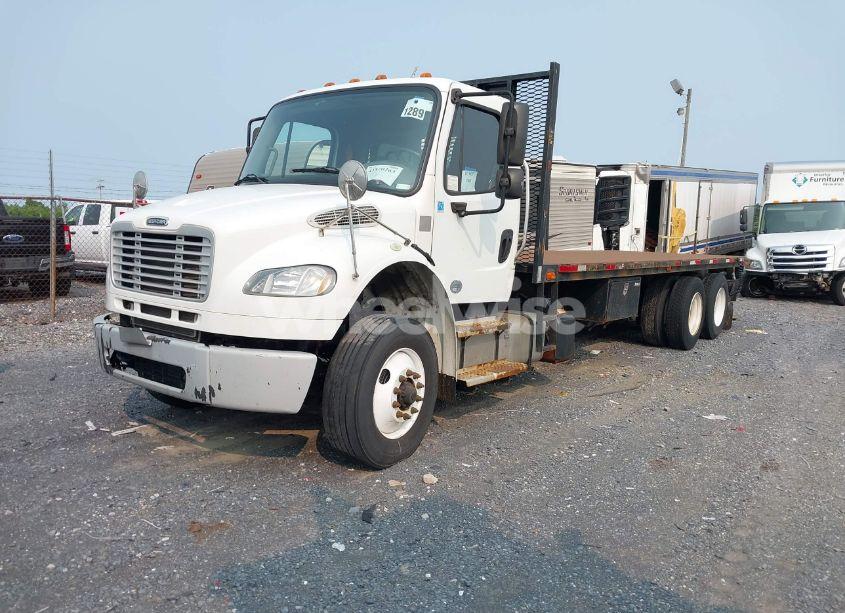 Photo 2 of 2017 Freightliner M2 106 (VIN 1FVHCYCY0HHJB2188)