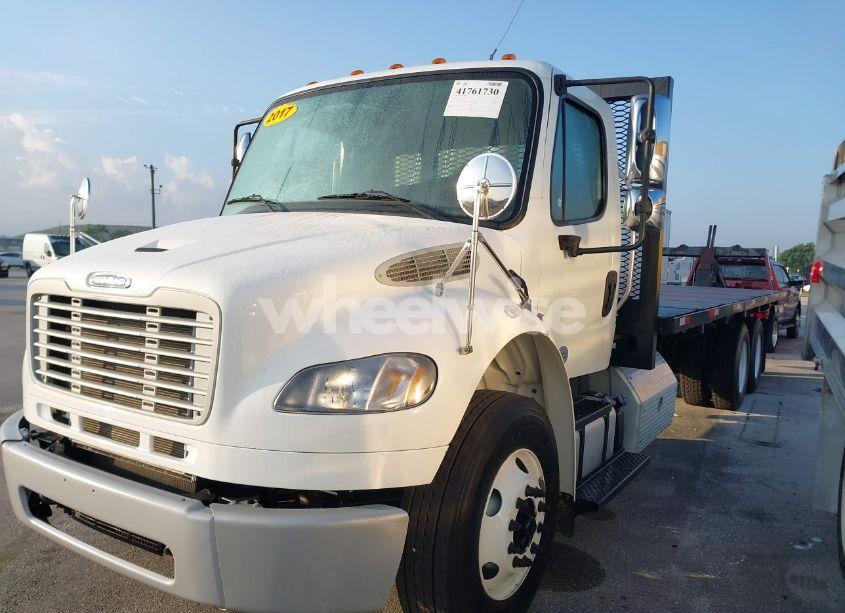 Photo 2 of 2017 Freightliner M2 106 (VIN 1FVHCYCY6HHHZ0922)