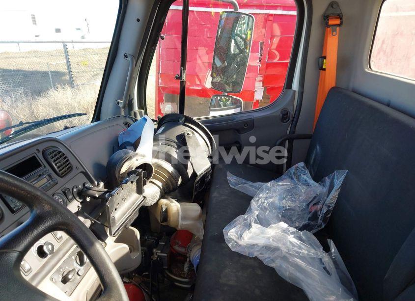 Photo 6 of 2016 Freightliner M2 106 MEDIUM DUTY (VIN 1FVHCYCY9GHGZ2921)