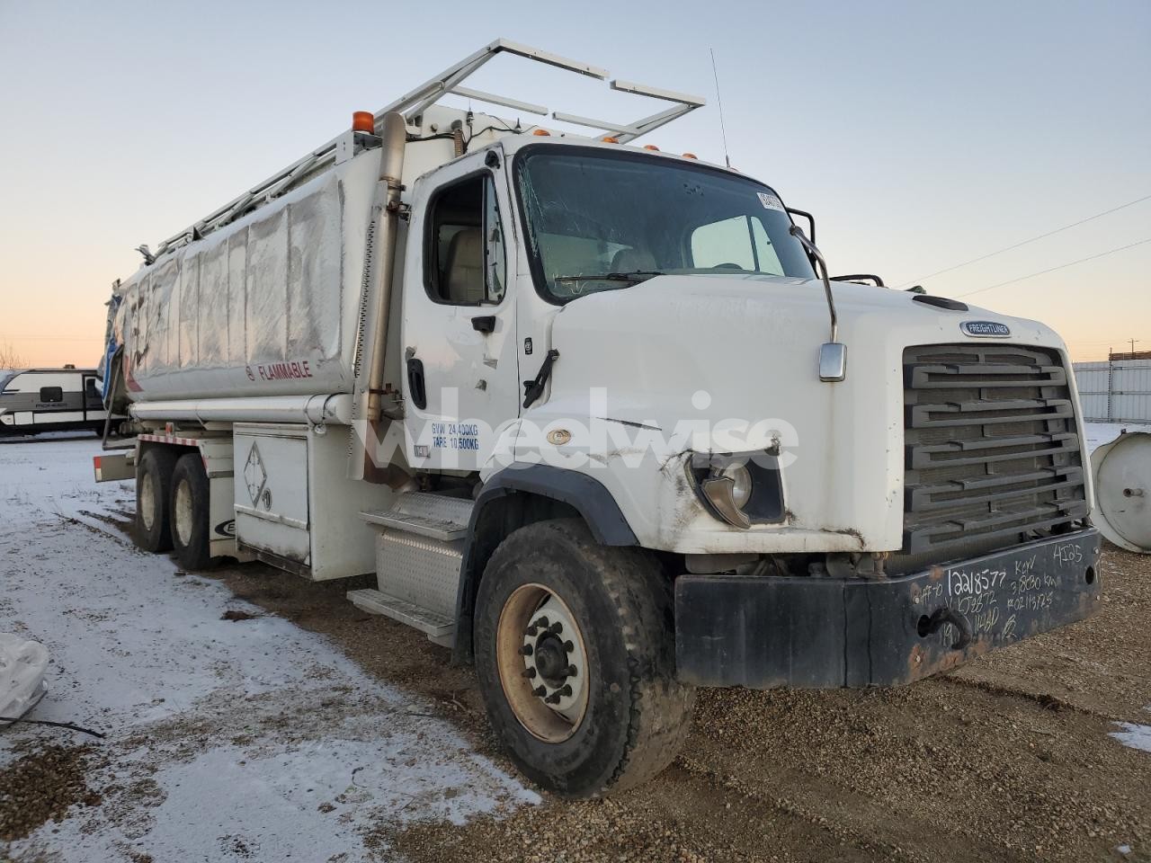 2019 FREIGHTLINER 114SD (VIN 1FVHG3DV7KHKJ8872) main photo