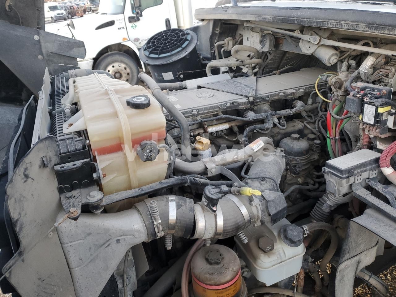 Photo 7 of 2019 FREIGHTLINER 114SD (VIN 1FVHG3DV7KHKJ8872)