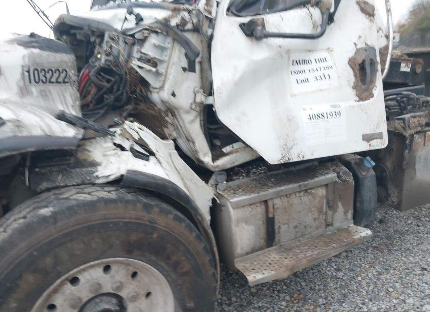 Photo 13 of 2011 Freightliner M2 N/A (VIN 1FVSCYBS5BDBB0831)