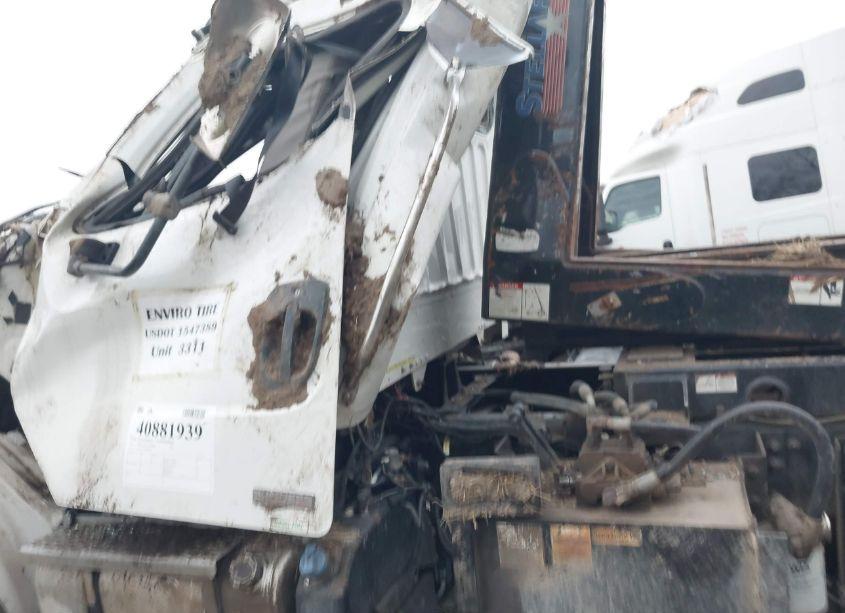 Photo 14 of 2011 Freightliner M2 N/A (VIN 1FVSCYBS5BDBB0831)