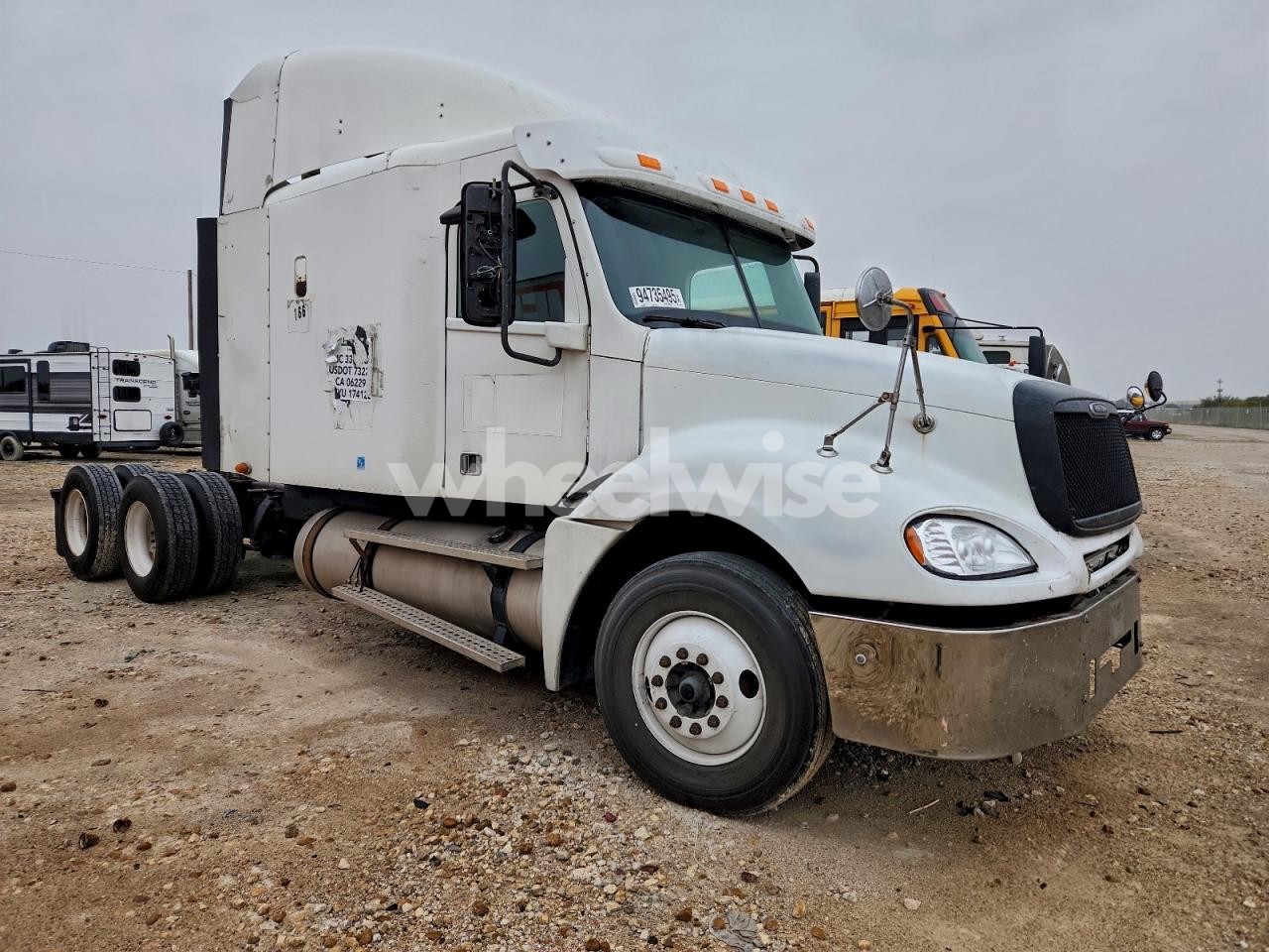 2013 FREIGHTLINER CONVENTIONAL COLUMBIA (VIN 1FVXA7CG9DDBW8738) main photo