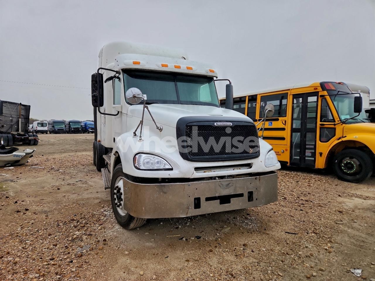Photo 9 of 2013 FREIGHTLINER CONVENTIONAL COLUMBIA (VIN 1FVXA7CG9DDBW8738)
