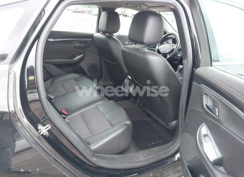 Photo 8 of 2017 Chevrolet Impala 1LT (VIN 1G1105S30HU191411)