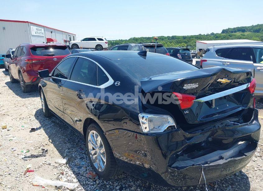 Photo 3 of 2017 Chevrolet Impala 1LT (VIN 1G1105S30HU212659)