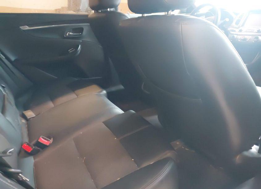 Photo 8 of 2017 Chevrolet Impala 1LT (VIN 1G1105S31HU169997)