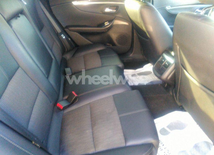 Photo 8 of 2017 Chevrolet Impala 1LT (VIN 1G1105S31HU190476)