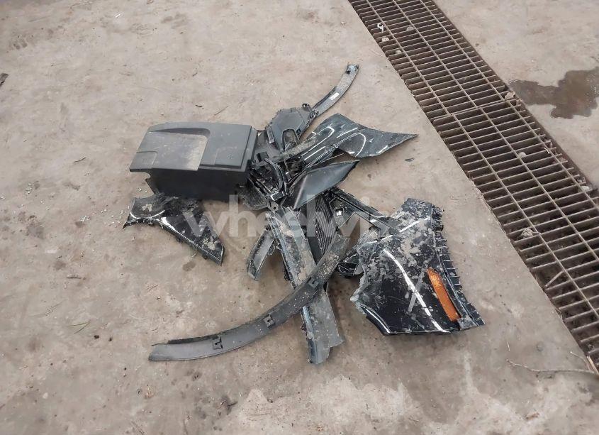 Photo 12 of 2018 Chevrolet Impala 1LT (VIN 1G1105S31JU108137)