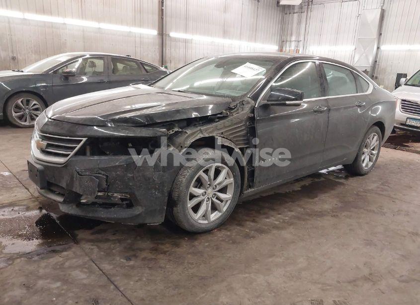 Photo 2 of 2018 Chevrolet Impala 1LT (VIN 1G1105S31JU108137)