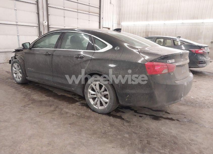 Photo 3 of 2018 Chevrolet Impala 1LT (VIN 1G1105S31JU108137)