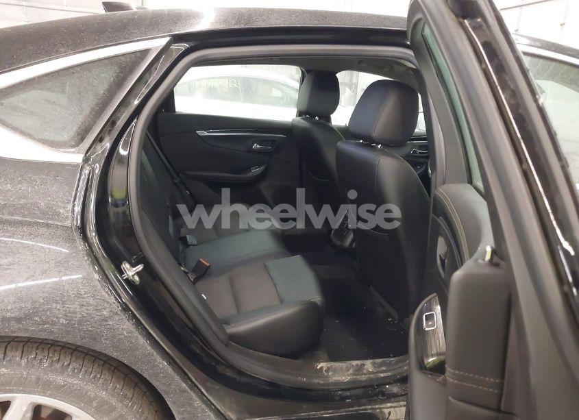 Photo 8 of 2018 Chevrolet Impala 1LT (VIN 1G1105S31JU108137)