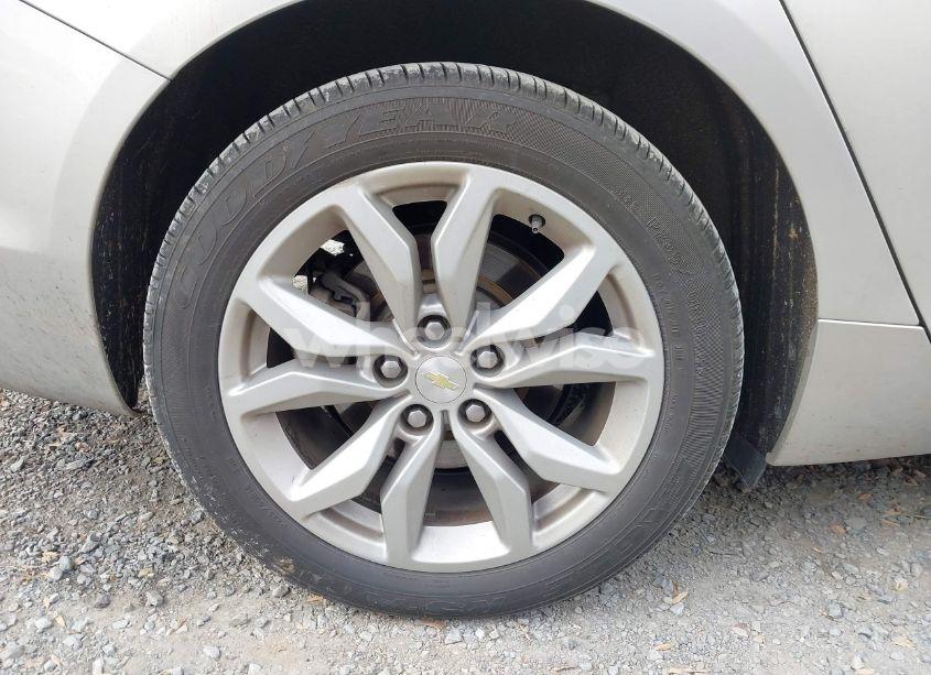 Photo 12 of 2018 Chevrolet Impala 1LT (VIN 1G1105S31JU149545)