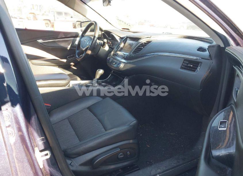 Photo 5 of 2018 Chevrolet Impala 1LT (VIN 1G1105S34JU125255)