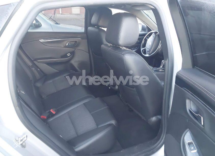 Photo 8 of 2018 Chevrolet Impala 1LT (VIN 1G1105S35JU122266)