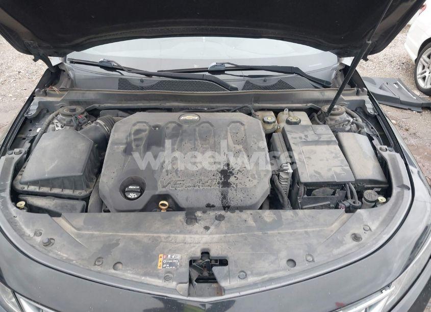 Photo 10 of 2018 Chevrolet Impala 1LT (VIN 1G1105S38JU103386)