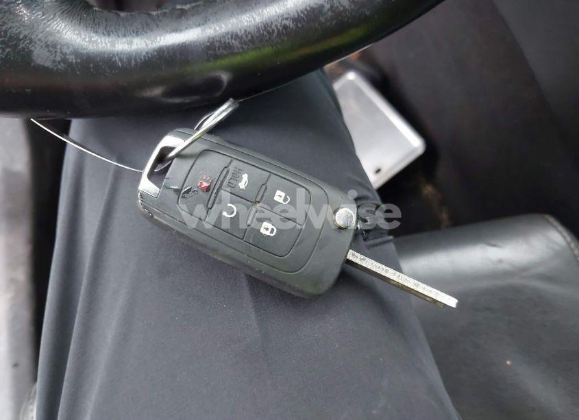 Photo 11 of 2018 Chevrolet Impala 1LT (VIN 1G1105S38JU103386)