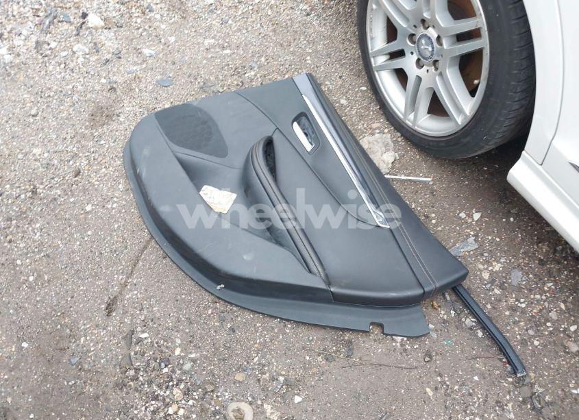 Photo 12 of 2018 Chevrolet Impala 1LT (VIN 1G1105S38JU103386)