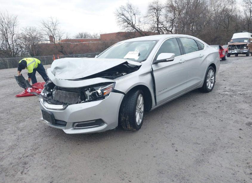 Photo 2 of 2018 Chevrolet Impala 1LT (VIN 1G1105S38JU148389)