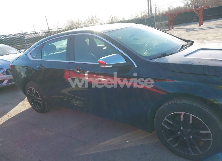 Photo 13 of 2017 Chevrolet Impala 1LT (VIN 1G1105S39HU185512)