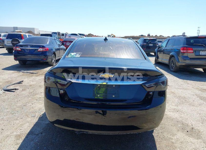 Photo 16 of 2017 Chevrolet Impala 1LT (VIN 1G1105S39HU189768)