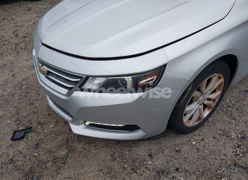 Photo 10 of 2018 Chevrolet Impala 1LT (VIN 1G1105S39JU135456)
