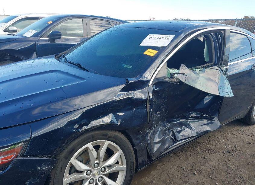 Photo 6 of 2017 Chevrolet Impala 1LT (VIN 1G1105S3XHU156486)