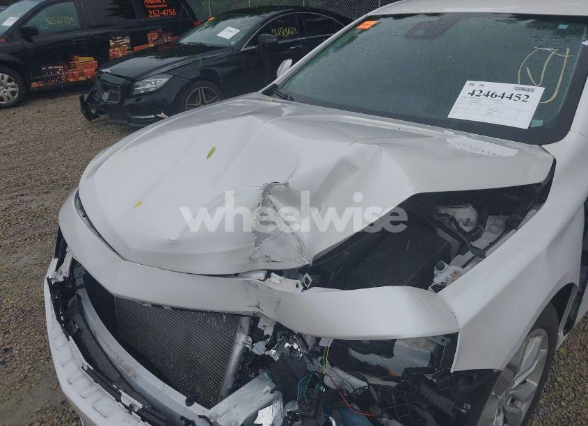 Photo 10 of 2017 Chevrolet Impala 1LT (VIN 1G1105S3XHU214175)