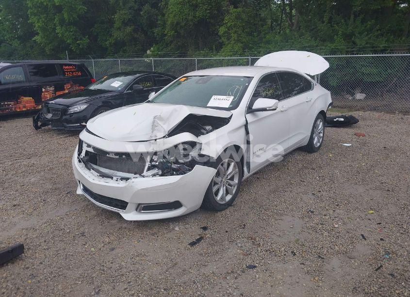 Photo 2 of 2017 Chevrolet Impala 1LT (VIN 1G1105S3XHU214175)